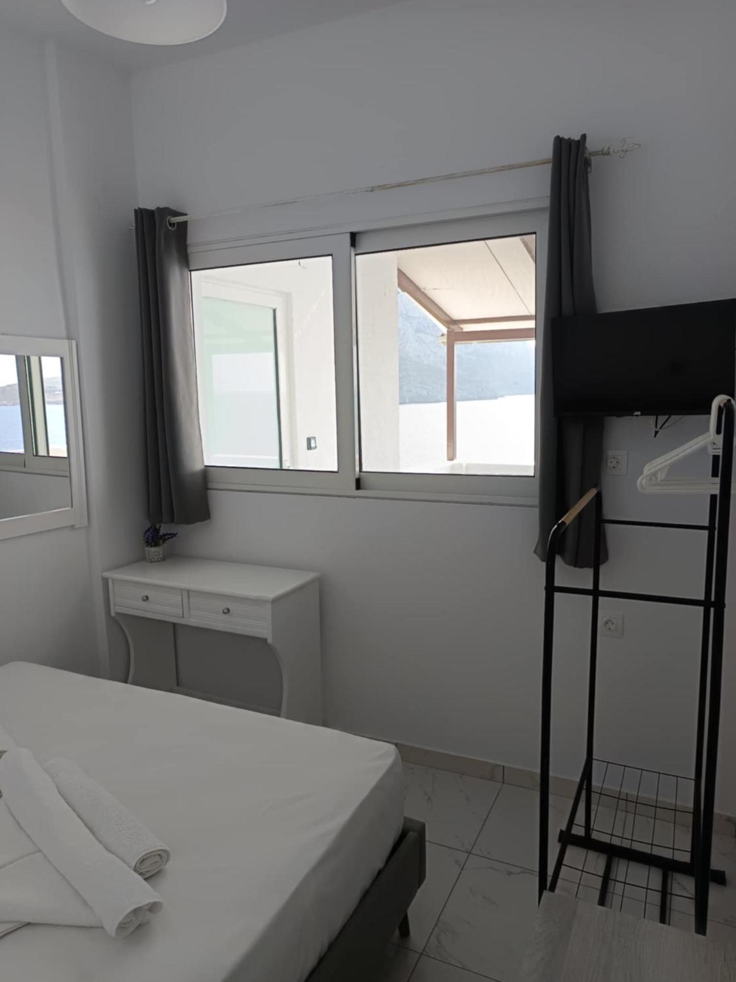 Kalymnos Platy Gialos Mousellis Makis Apartments Panormos  Экстерьер фото